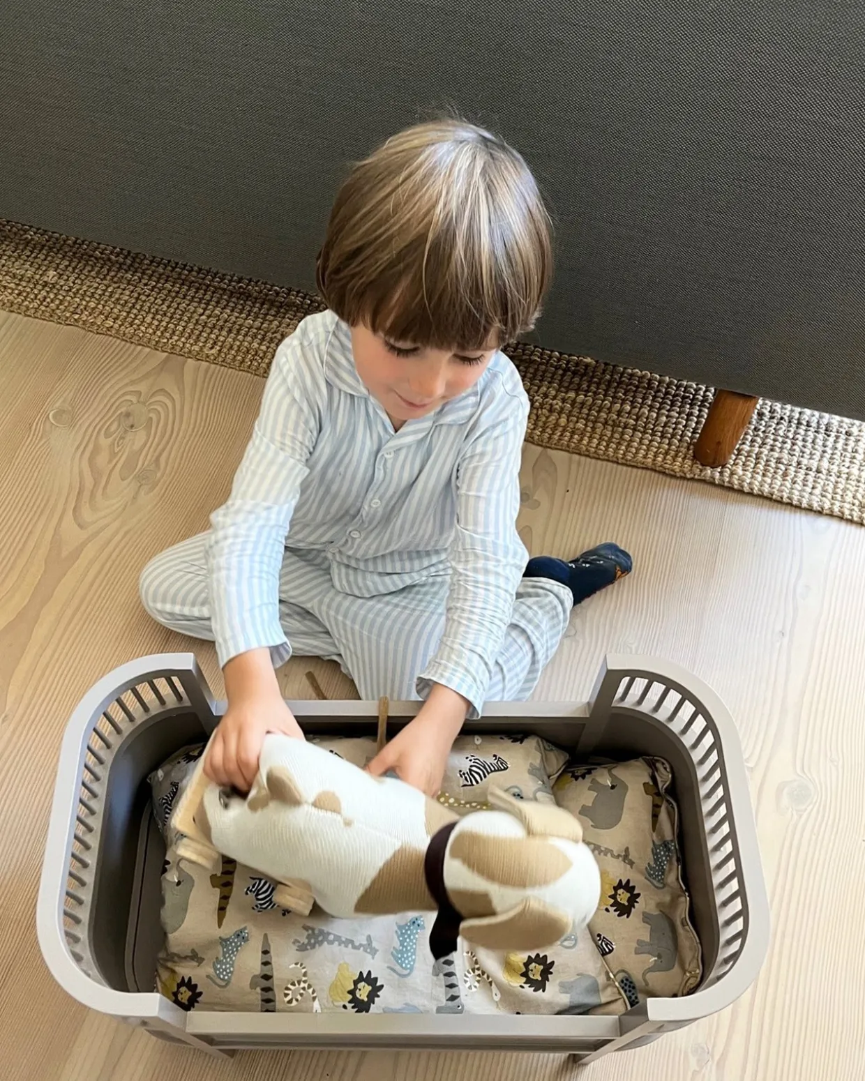 Rosaline, Dukkeseng, sand