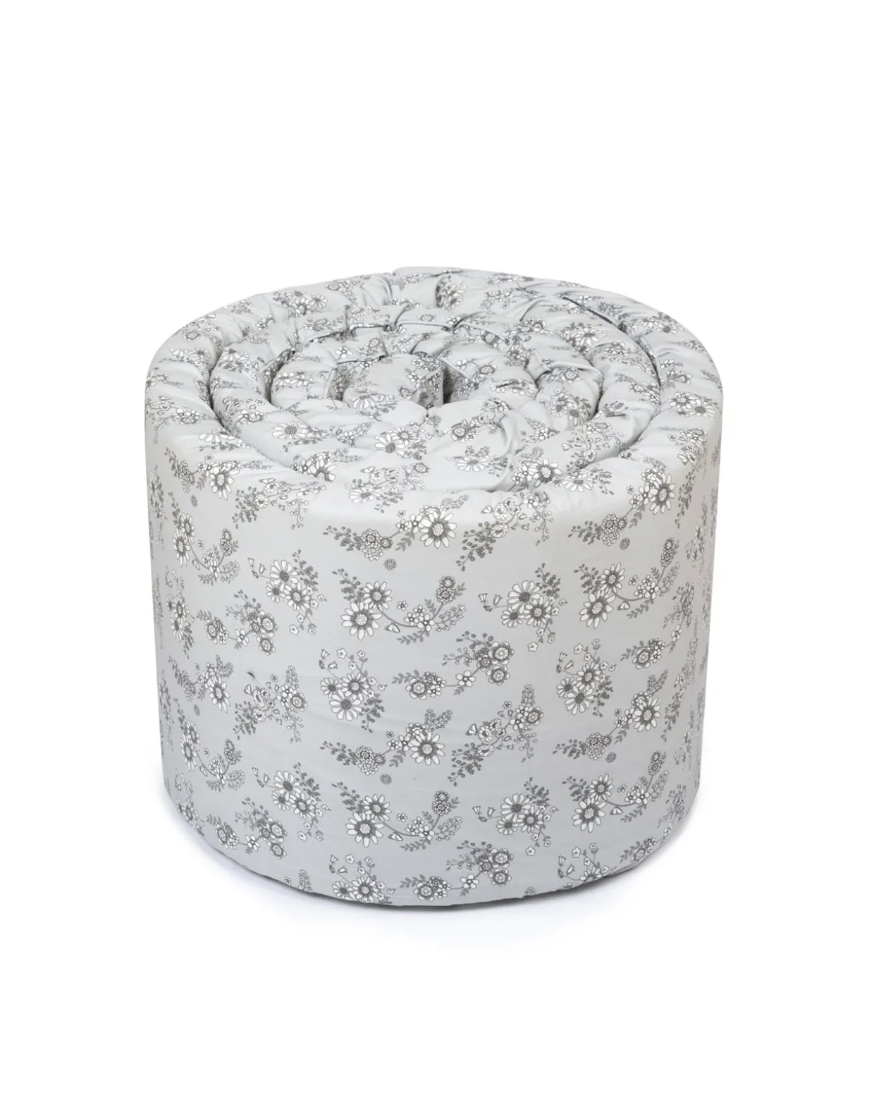 Sengerand, grå blomsterhave